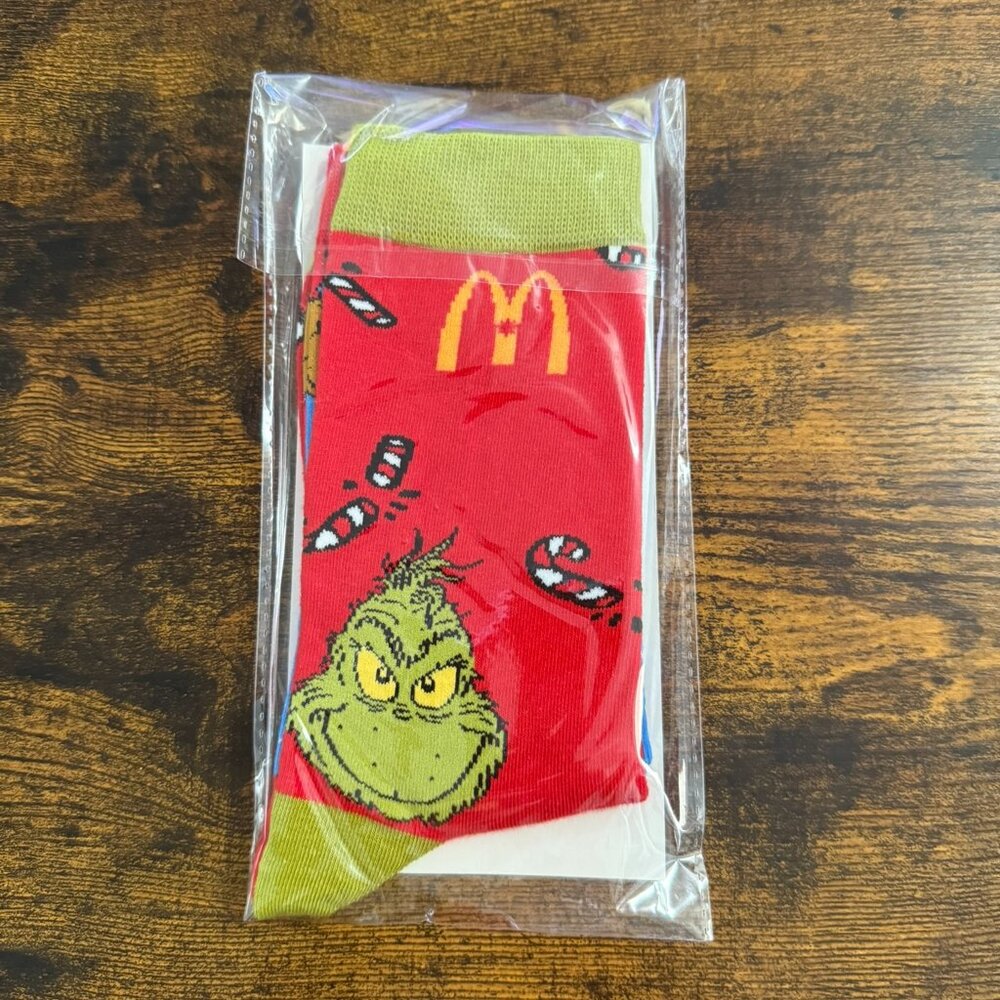 McDonald's Canada The Grinch 2024 Socks NEW SEALED Adult One Size Mismatch Color